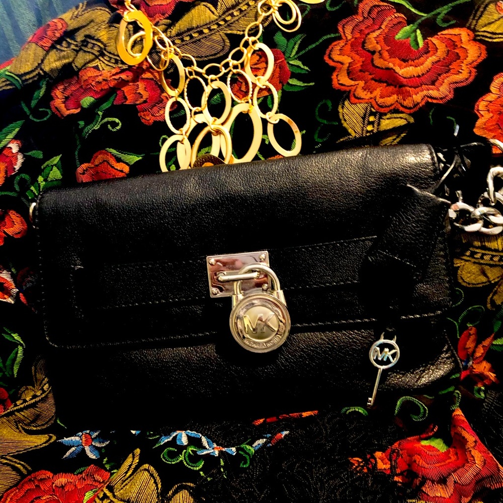 Michael Kors authentic old style shoulder purse